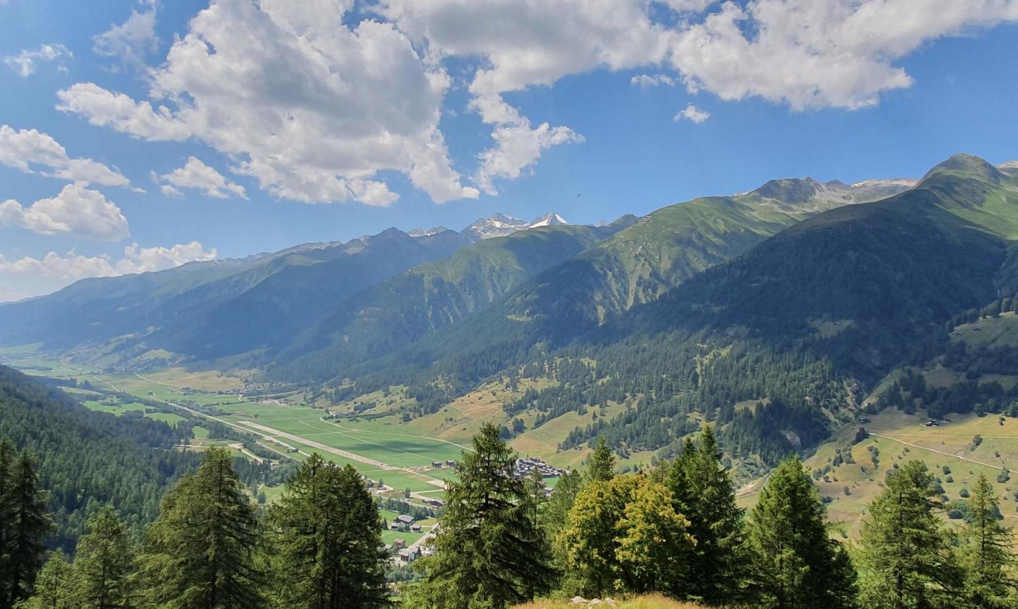 Chalet Biene - Swiss Alp Chalet With Sauna And Jacuzzi Ulrichen Room photo